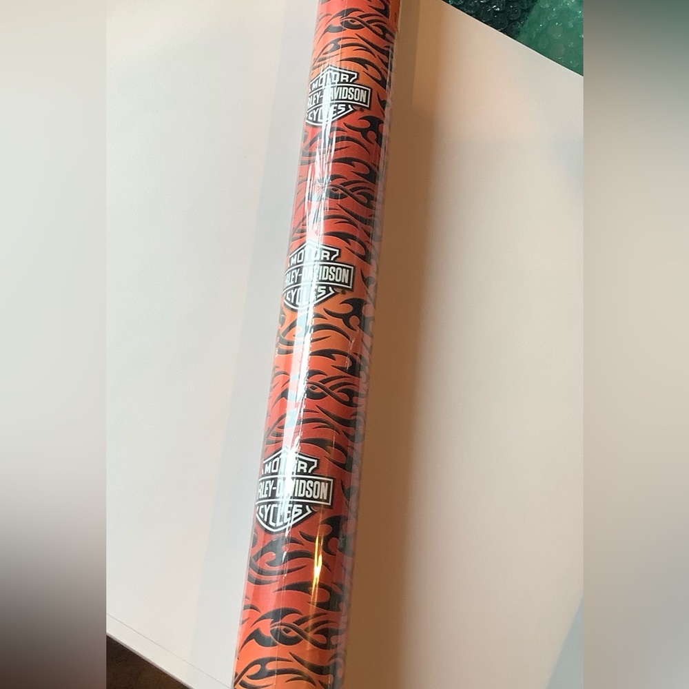Gift Wrap - Harley Davidson Wrapping Paper!
Made in 2008 - New in Cellophane! - Picture 2 of 2